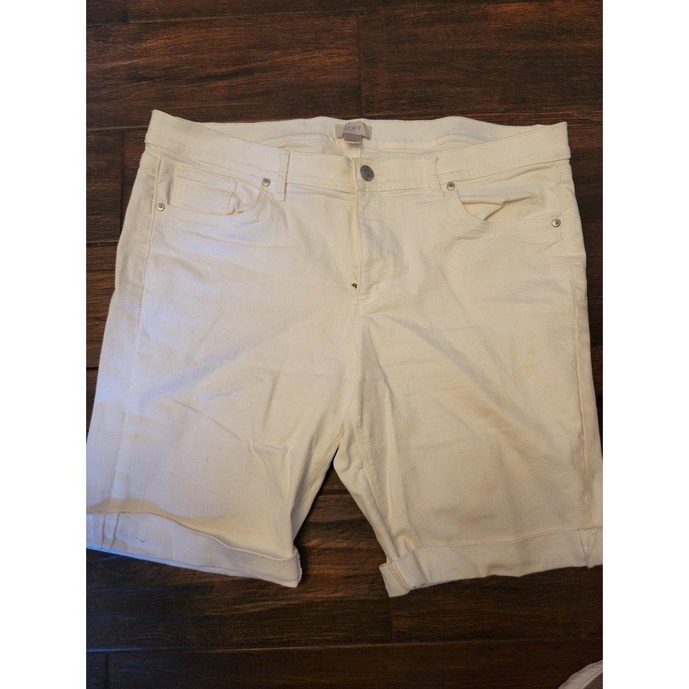Loft Outlet Womens White Denim Bermuda Shorts Cuffed Size 14 10-01